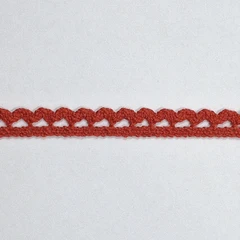 Кружево красное