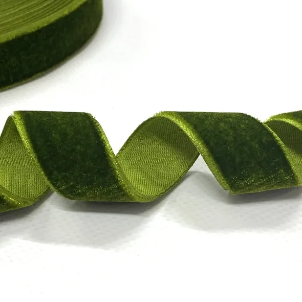 Бархатная лента зеленая  (арт. 20572)