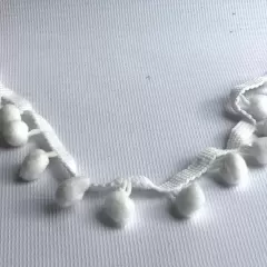 Помпони на стрічці молочний. 1 см
                , (арт. 17964)