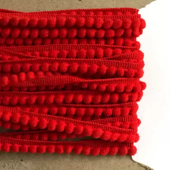 Помпони на стрічці червоні. 0,5 см  (арт. 15970) | Фото 2