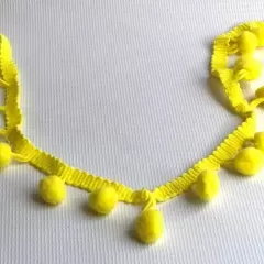 Помпони на стрічці жовтий. 1 см
                , (арт. 17963)